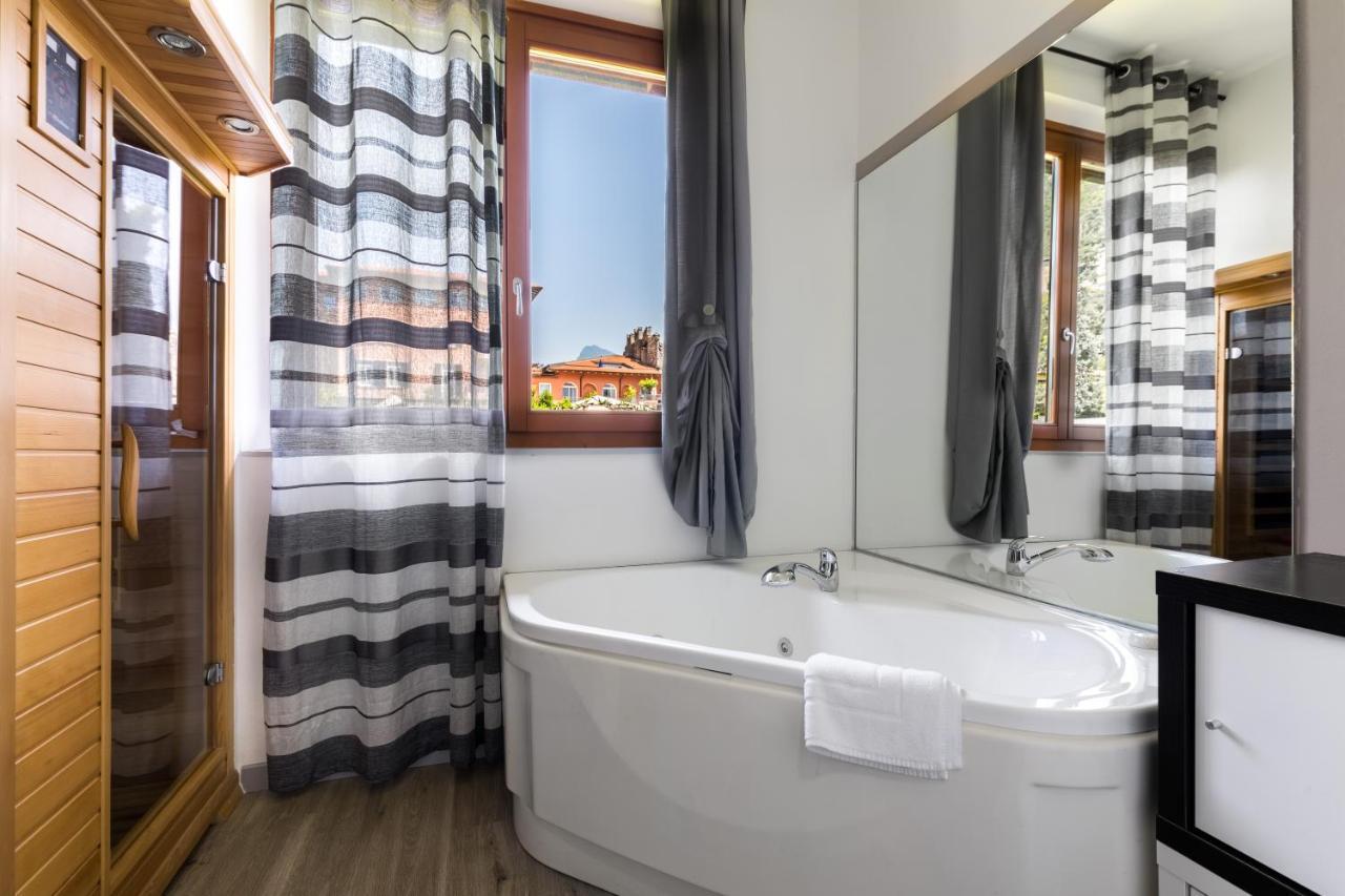 Deluxe Family Suite