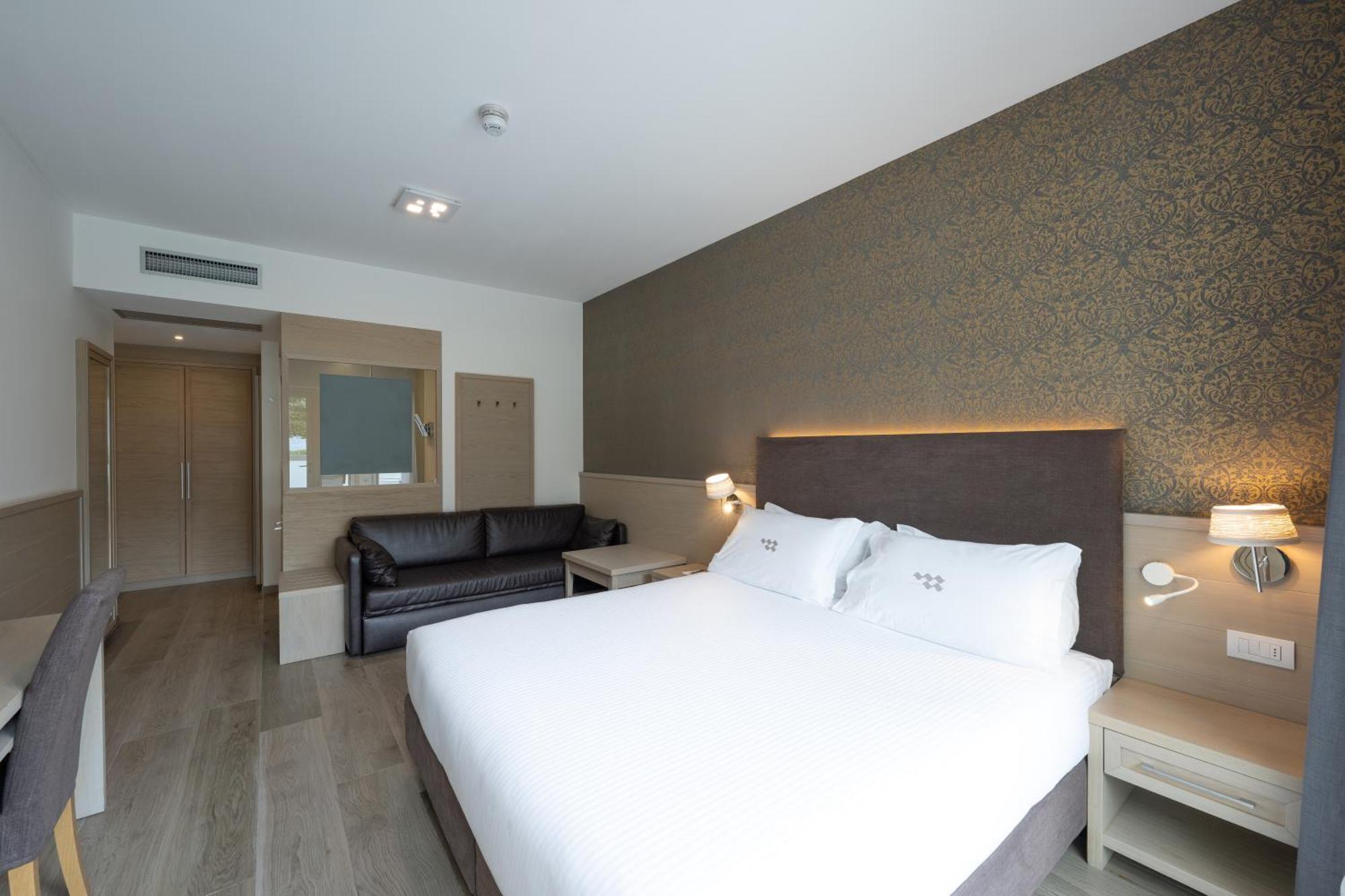 Superior Double Room Ground Floor