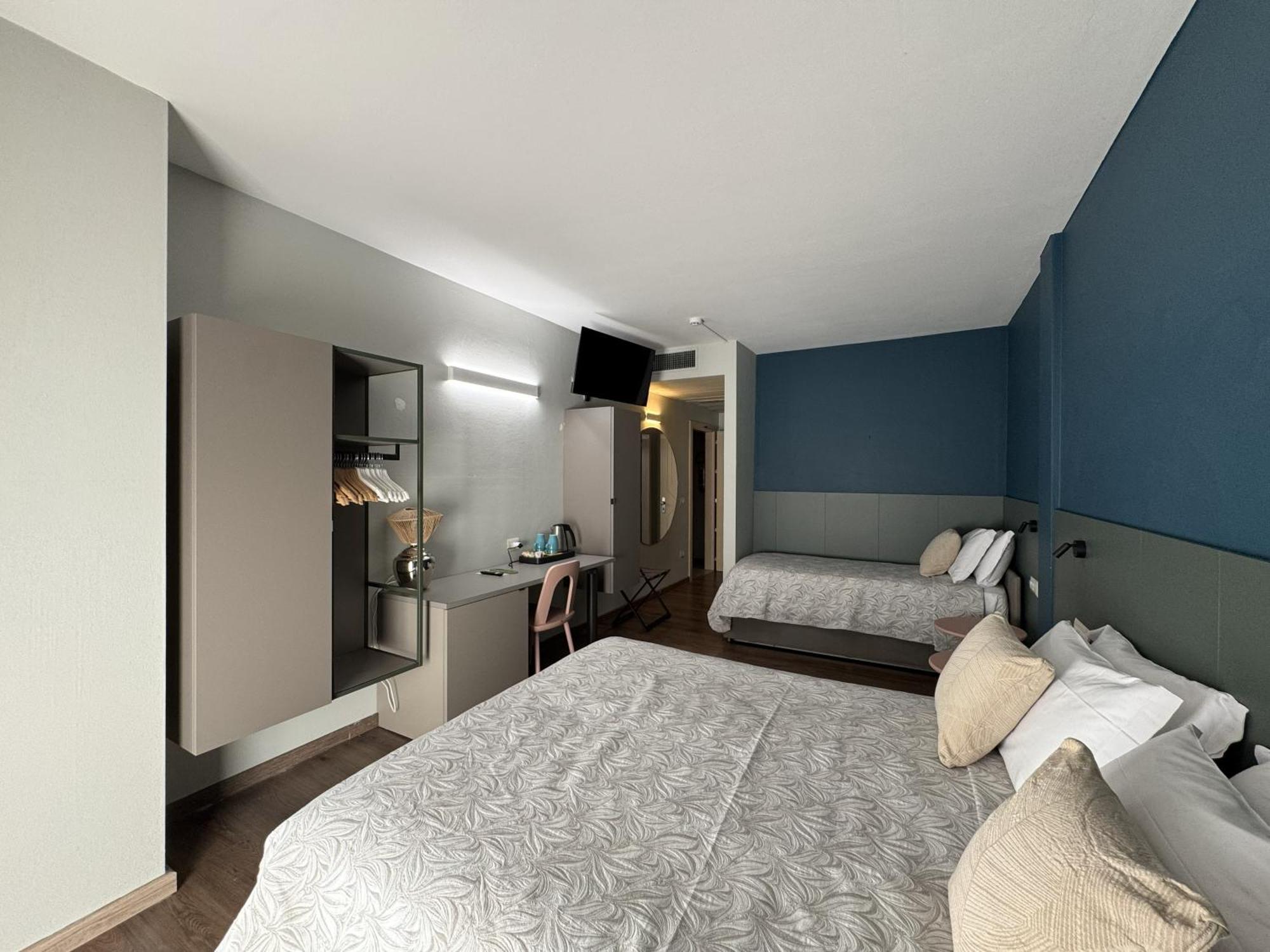 Comfort Triple Room Balcony Mountain View