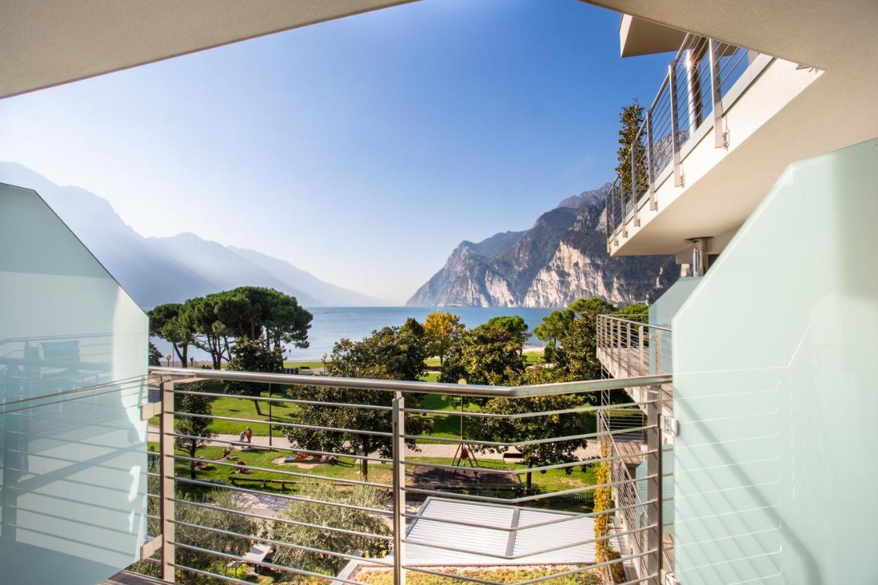 Deluxe Double Room Lake View Balcony