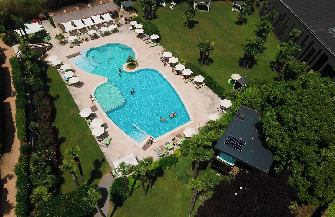 Astoria Resort-1